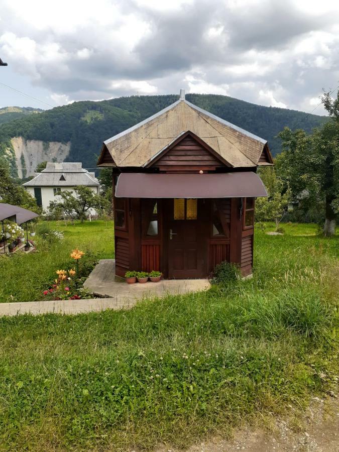 Kатруся Hotel ยาเรมชา ภายนอก รูปภาพ
