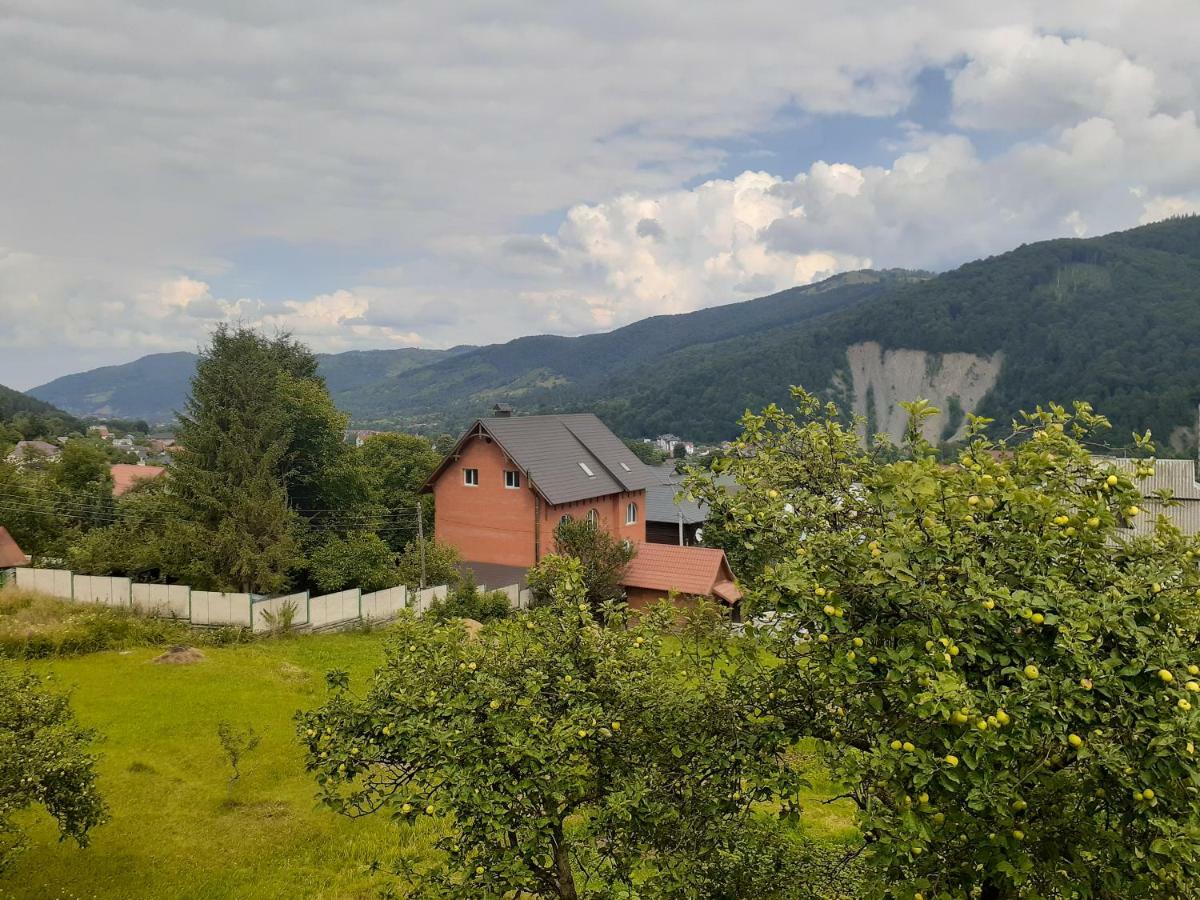 Kатруся Hotel ยาเรมชา ภายนอก รูปภาพ
